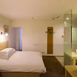Motel Shanghai Hongqiao Beixinjing Metro Station Tianshan Road