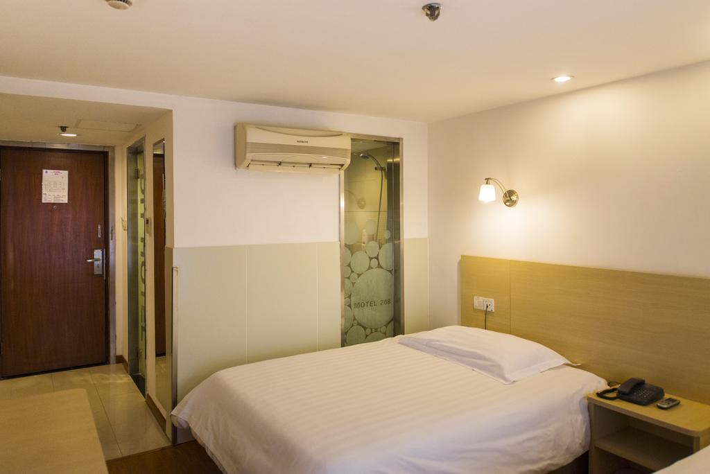 Motel Shanghai Hongqiao Beixinjing Metro Station Tianshan Road Hotel Shanghai
