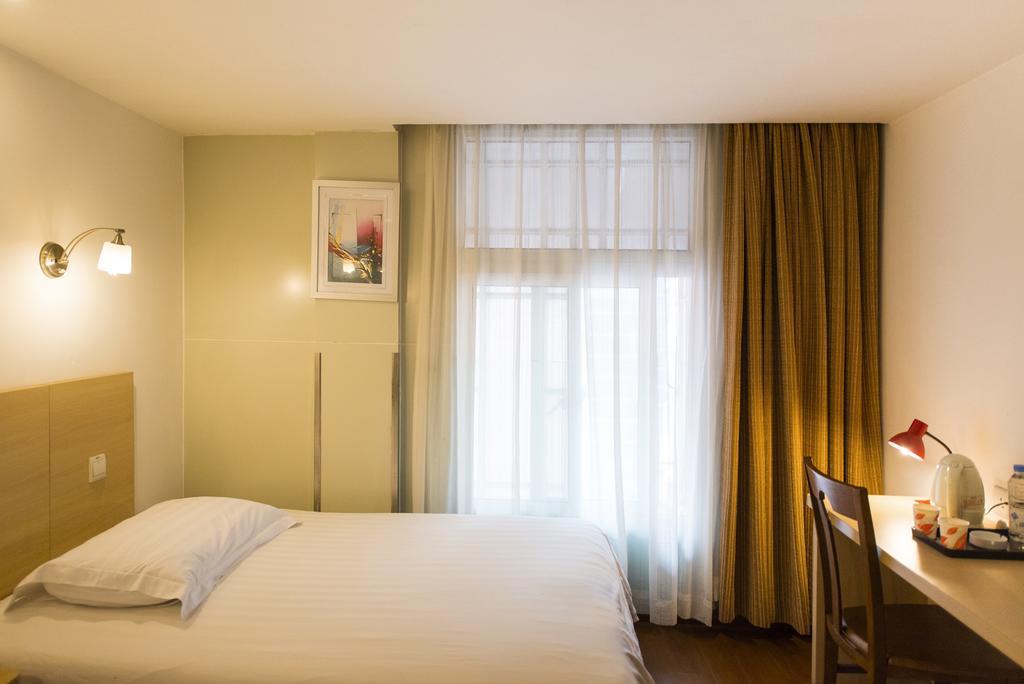 Hotel Motel Shanghai Hongqiao Beixinjing Metro Station Tianshan Road 2*