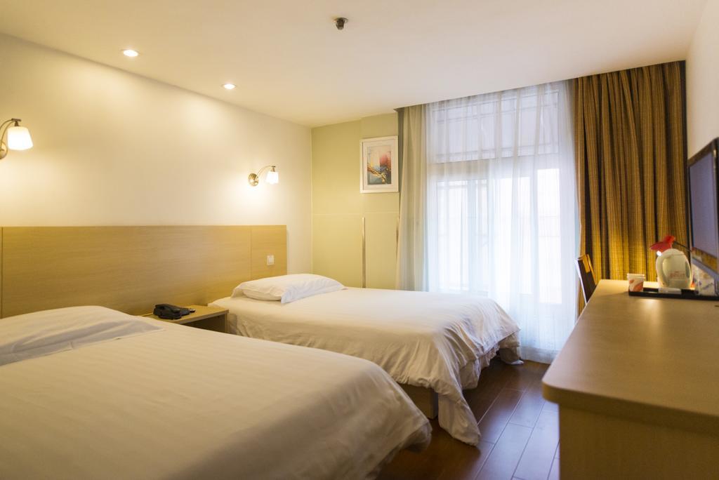 Hotel Hongqiao Beixinjing Metro Station Tianshan Road