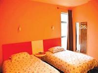 Hotel Hongqiao Beixinjing Metro Station Tianshan Road 2*